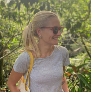 Meet your Posher, Lena